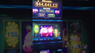 OUTSTANDING PIGS!!! #slots #casino #slotmachine #slotwin #jackpot #bonusfeature #casinogame #gamble